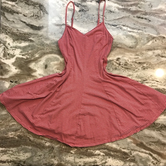 Pink striped skater sundress with sweetheart neck - Picture 1 of 3